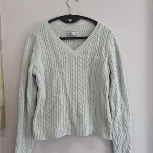 Hollister V-Neck Cable Knit Sweater - Cream